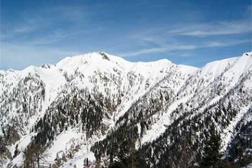 La Cresta dei Laghetti di Moino vista dalla Piana (Ft.  Mauro Branca)